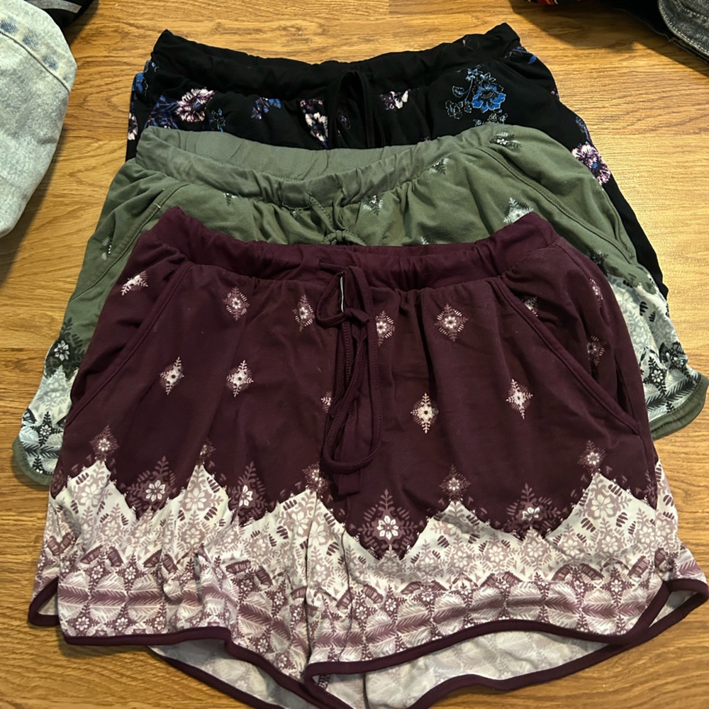 3 pairs of Mudd shorts.